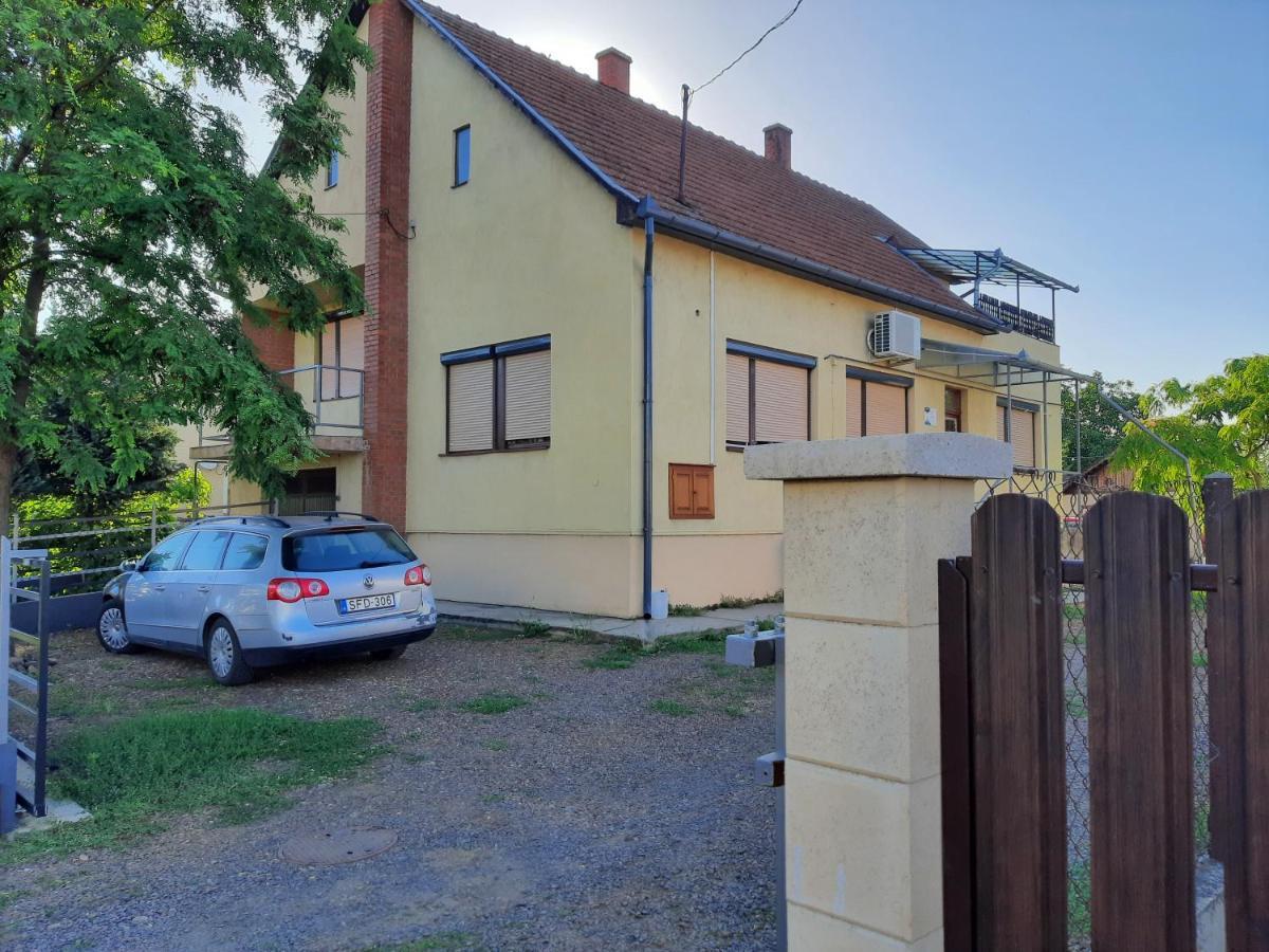 Farkas Szallas Barand Exterior photo